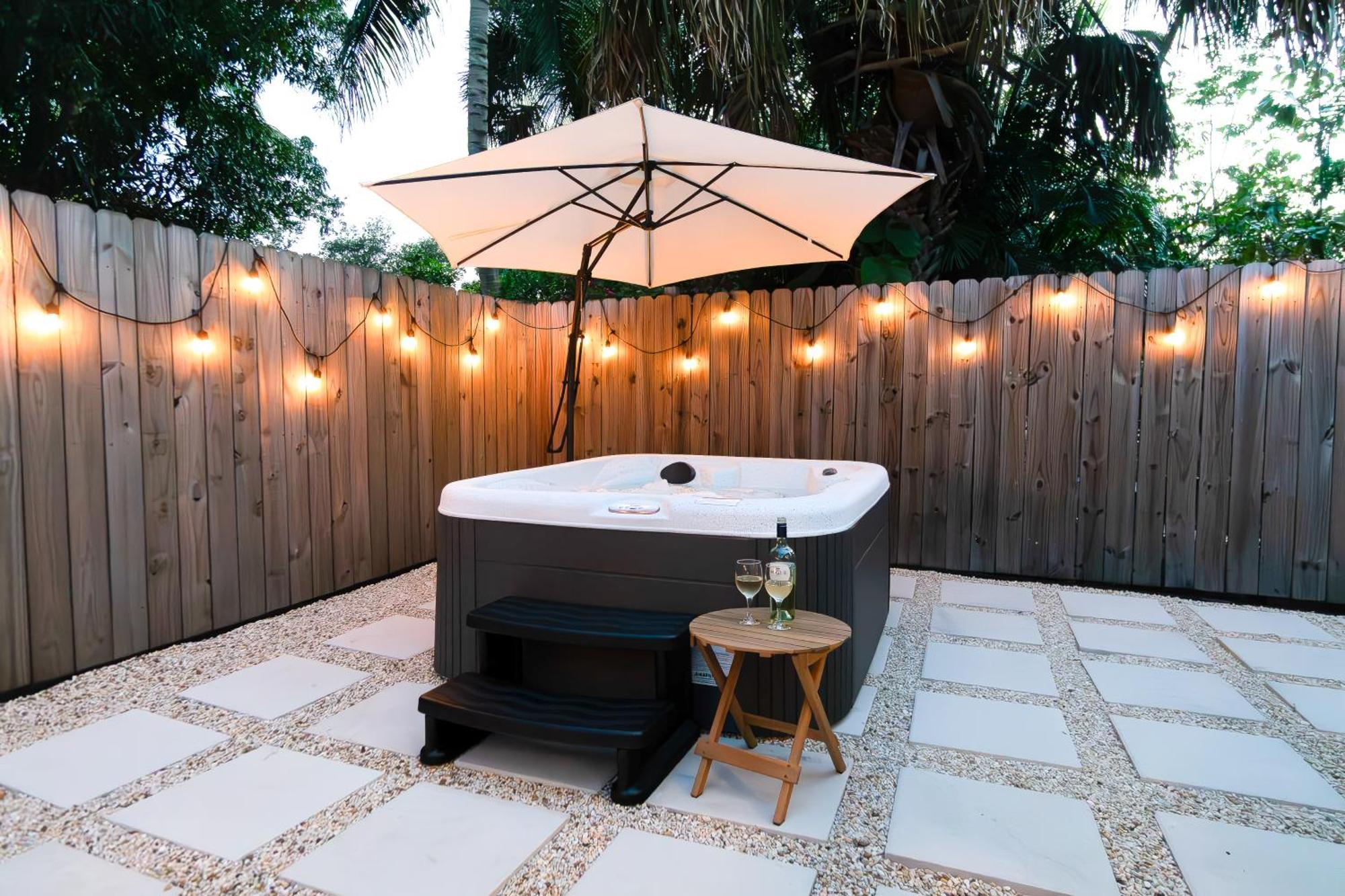 West Palm Beach Elegant 5Br With Hot Tub And Fire Pit Near Beach Exterior photo
